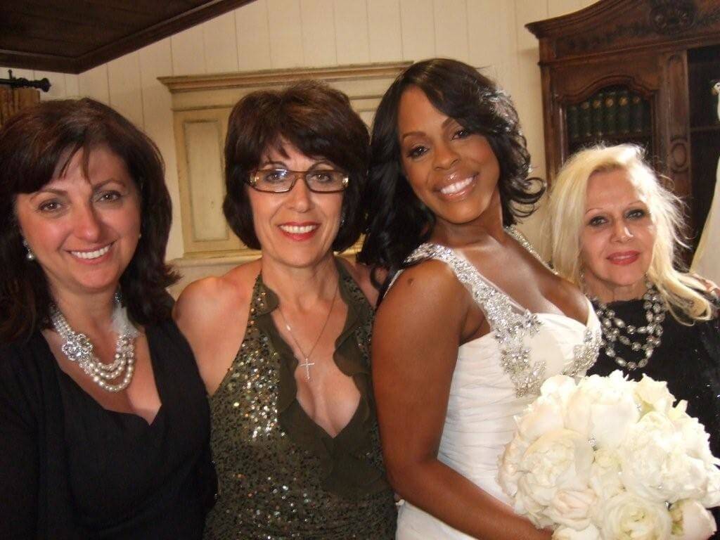 Niecy Nash and the Lovella Bridal team and Ines Di Santo